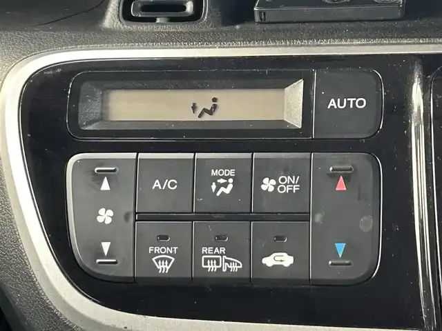 ホンダ Ｎ ＢＯＸ カスタム G 道央・札幌 2014(平26)年 6.7万km プレミアムダイナミックブルーパール ４WD/社外SDナビ/CD/DVD/BT/フルセグ/シティブレーキアクティブシステム/横滑り防止装置/バックカメラ/ETC/ECONモード/片側パワースライドドア/ステアリングリモコン/プッシュスタート/スマートキー/HIDヘッドライト/オートライト/フォグランプ/電動格納ミラー/純正フロアマット/ドアバイザー/スペアキー/社外エンジンスターター