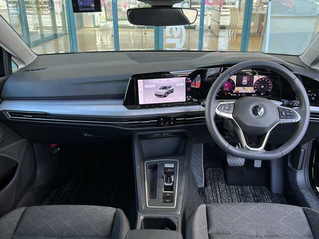 フォルクスワーゲン ＶＷ ゴルフ TDI アクティブアドバンス 愛知県 2022(令4)年 5.1万km ディープブラックパールエフェクト /ワンオーナー//禁煙車//純正ナビ/　AM/FM/BT/Apple Car Play/フルセグ//純正17インチAW//純正フロアマット//純正LEDライト//純正前後ドラレコ//バックカメラ//プリクラッシュセーフティ（PCS）//ヘッドアップディスプレイ（HUD）//ブラインドスポットモニター（BSM）//アダプティブクルーズコントロール（ACC）//レーントレーシングアシスト（LTA）//前後クリアランスソナー（ICS）//ビルトインETC2.0//前席シートヒーター//革巻きステアリング//ステアリングスイッチ//電子パーキング//パドルシフト//オートライト//タイプC入力端子×4//W＋サイドエアバッグ//保証書//取説//スペアキー