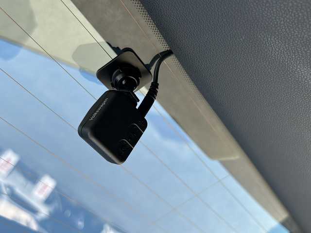 フォルクスワーゲン ＶＷ ゴルフ TDI アクティブアドバンス 愛知県 2022(令4)年 5.1万km ディープブラックパールエフェクト /ワンオーナー//禁煙車//純正ナビ/　AM/FM/BT/Apple Car Play/フルセグ//純正17インチAW//純正フロアマット//純正LEDライト//純正前後ドラレコ//バックカメラ//プリクラッシュセーフティ（PCS）//ヘッドアップディスプレイ（HUD）//ブラインドスポットモニター（BSM）//アダプティブクルーズコントロール（ACC）//レーントレーシングアシスト（LTA）//前後クリアランスソナー（ICS）//ビルトインETC2.0//前席シートヒーター//革巻きステアリング//ステアリングスイッチ//電子パーキング//パドルシフト//オートライト//タイプC入力端子×4//W＋サイドエアバッグ//保証書//取説//スペアキー