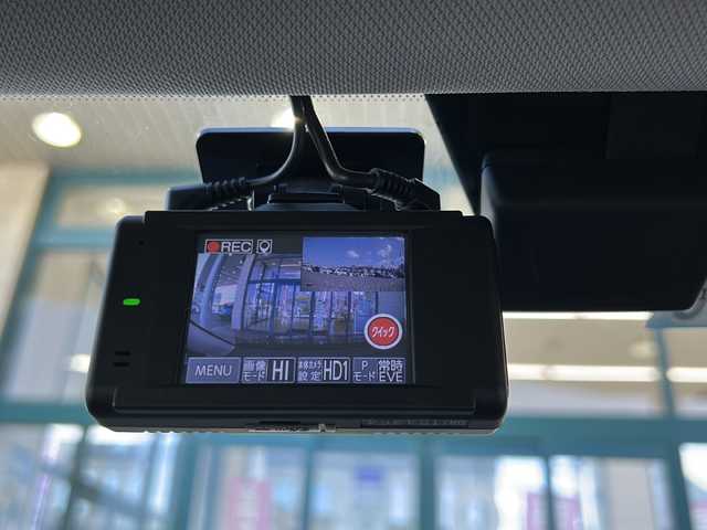 フォルクスワーゲン ＶＷ ゴルフ TDI アクティブアドバンス 愛知県 2022(令4)年 5.1万km ディープブラックパールエフェクト /ワンオーナー//禁煙車//純正ナビ/　AM/FM/BT/Apple Car Play/フルセグ//純正17インチAW//純正フロアマット//純正LEDライト//純正前後ドラレコ//バックカメラ//プリクラッシュセーフティ（PCS）//ヘッドアップディスプレイ（HUD）//ブラインドスポットモニター（BSM）//アダプティブクルーズコントロール（ACC）//レーントレーシングアシスト（LTA）//前後クリアランスソナー（ICS）//ビルトインETC2.0//前席シートヒーター//革巻きステアリング//ステアリングスイッチ//電子パーキング//パドルシフト//オートライト//タイプC入力端子×4//W＋サイドエアバッグ//保証書//取説//スペアキー