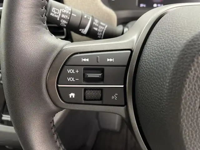 ホンダ フリード ハイブリット e:HEV AIR EX 鹿児島県 2024(令6)年 0.2万km 青 登録済未使用車/ホンダセンシング/・衝突軽減ブレーキ（CMBS）/・先行車発進お知らせ機能/・歩行者事故低減ステアリング/・路外逸脱抑制機能/・標識認識機能/・渋滞追従機能付アダプティブクルーズコントロール/・車線維持支援システム（LKAS）/・トラフィックジャムアシスト（渋滞運転支援機能）/・ブラインドスポットインフォメーション/・誤発進抑制機能/・後方誤発進抑制機能/・近距離衝突軽減ブレーキ/・急アクセル抑制機能/・パーキングセンサーシステム/・オートハイビーム/純正9インチメモリナビ/（フルセグ/Bluetooth/USB)/バックカメラ/両側パワースライドドア/スマートキー/プッシュスタート/リアクーラー/前席シートヒーター/ステアリングリモコン/電子パーキング/オートホールド/本革巻ステアリングホイール/360°スーパーUV・IRカット パッケージ/ロールサンシェード（スライドドア両側）/USBチャージャー