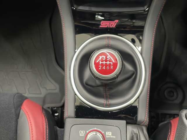 スバル ＷＲＸ ＳＴＩ STI 長崎県 2020(令2)年 1.2万km クリスタルホワイトP 純正8インチナビ（CN-LX840D）/・フルセグ/・DVD/・Bluetooth/・ブルーレイ対応/バック/フロント/サイドカメラ/純正ドラレコ（前方）/純正18インチアルミホイル/ブラインドスポットモニター/コーナーセンサー/フォグライト/LEDヘッドライト/ステアリングリモコン/黒レザーシート/黒革ハンドル/バケットシート/スマートキー/エアロ/スポーツペダル