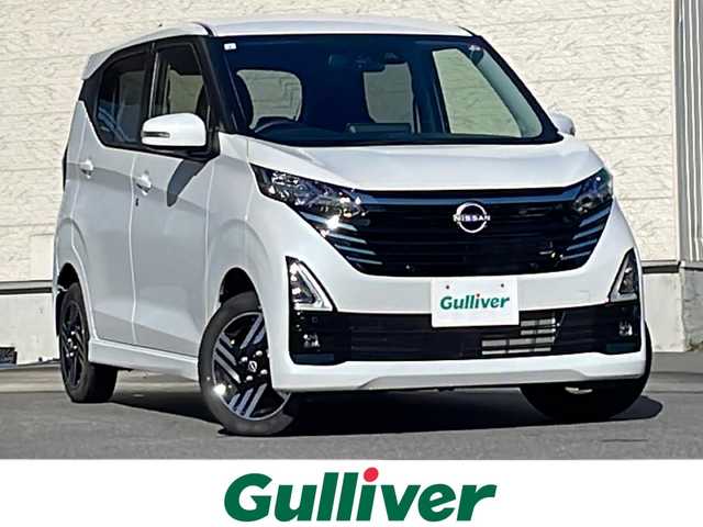 日産 デイズ ハイウェイスターX 道北・旭川 2024(令6)年 0.7万km ホワイトパール /4WD//禁煙車//純正メモリナビ//BT/HDMI/フルセグ//全方位カメラ//エマージェンシーブレーキ//レーンキープ//コーナーセンサー//アイドリングストップ//オートハイビーム//オートライト//LEDヘッドライト//フォグライト//ライトレベライザー//ステアリングヒーター//シートヒーター//前後ドライブレコーダー//ETC//プッシュスタート//フロアマット
