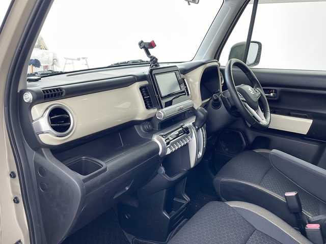 スズキ クロスビー HYBRID MZ 兵庫県 2019(平31)年 2.7万km キャラバンアイボリーパールメタリック/ブラック 2トーンルーフ ・ワンオーナー/・純正ナビ（CN-RZ743W）/・CD/DVD/SD/BT/USB/フルセグTV/・バックカメラ、全方位カメラ/・デュアルセンサーブレーキサポート/・車線維持支援機能/・クルーズコントロール/・クリアランスソナー/・横滑り防止装置/・アイドリングストップ/・パドルシフト/・ステアリングリモコン/・LEDヘッドライト/・オートライト/・フォグランプ/・前席シートヒーター/・前後ドライブレコーダー（WHSR-532）/・ビルトインETC/・後方コーナーセンサー/・革巻きステアリング/・純正フロアマット/・純正１６インチアルミホイール/・電動格納ミラー/・サイドバイザー/・スマートキー/・スペアキー/・プッシュスタート