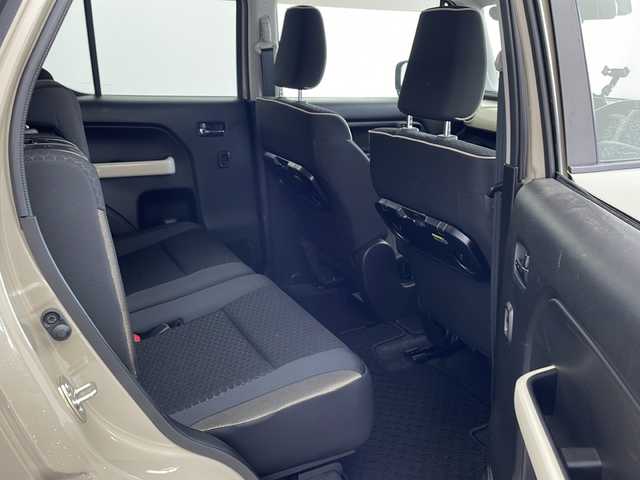 スズキ クロスビー HYBRID MZ 兵庫県 2019(平31)年 2.7万km キャラバンアイボリーパールメタリック/ブラック 2トーンルーフ ・ワンオーナー/・純正ナビ（CN-RZ743W）/・CD/DVD/SD/BT/USB/フルセグTV/・バックカメラ、全方位カメラ/・デュアルセンサーブレーキサポート/・車線維持支援機能/・クルーズコントロール/・クリアランスソナー/・横滑り防止装置/・アイドリングストップ/・パドルシフト/・ステアリングリモコン/・LEDヘッドライト/・オートライト/・フォグランプ/・前席シートヒーター/・前後ドライブレコーダー（WHSR-532）/・ビルトインETC/・後方コーナーセンサー/・革巻きステアリング/・純正フロアマット/・純正１６インチアルミホイール/・電動格納ミラー/・サイドバイザー/・スマートキー/・スペアキー/・プッシュスタート