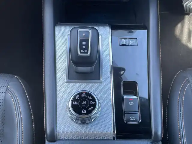 三菱 アウトランダー ＰＨＥＶ P 宮崎県 2023(令5)年 4.3万km ブラックダイヤモンド 純正12.3インチナビ/・フルセグTV・Bluetooth・AM・FM/置くだけ充電/AC1500W/マルチアラウンドモニター/レーダークルーズコントロール/LEDヘッドライト/オートハイビームアシスト/前後コーナーセンサー/シートベルトバックルイルミネーション/D/N席マッサージ機能付き/D/N席メモリー機能付きパワーシート/D/N席シートヒーター/セカンドシートシートヒーター/前後ドライブレコーダー＋ETC2.0/プロジェクションイルミネーション/ブラインドスポットモニター/電動パノラマサンルーフ/純正20インチアルミホイール