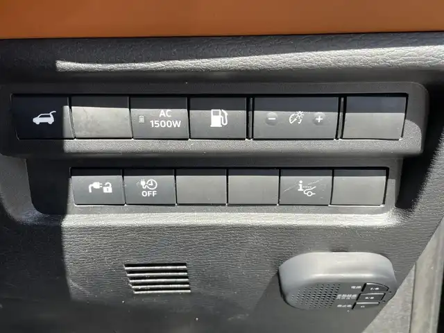 三菱 アウトランダー ＰＨＥＶ P 宮崎県 2023(令5)年 4.3万km ブラックダイヤモンド 純正12.3インチナビ/・フルセグTV・Bluetooth・AM・FM/置くだけ充電/AC1500W/マルチアラウンドモニター/レーダークルーズコントロール/LEDヘッドライト/オートハイビームアシスト/前後コーナーセンサー/シートベルトバックルイルミネーション/D/N席マッサージ機能付き/D/N席メモリー機能付きパワーシート/D/N席シートヒーター/セカンドシートシートヒーター/前後ドライブレコーダー＋ETC2.0/プロジェクションイルミネーション/ブラインドスポットモニター/電動パノラマサンルーフ/純正20インチアルミホイール