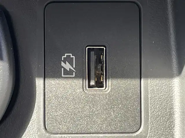 日産 キックス X 兵庫県 2021(令3)年 1.9万km ブリリアントホワイトパール/ピュアブラック 2トーン 純正9インチナビ/フルセグ/Bluetooth/プロパイロット/アラウンドビューモニター/デジタルインナーミラー/シートヒーター/ステアリングヒーター/クルーズコントロール/純正フロアマット/ハーフレザーシート/ルーフレール/ETC/オートライト