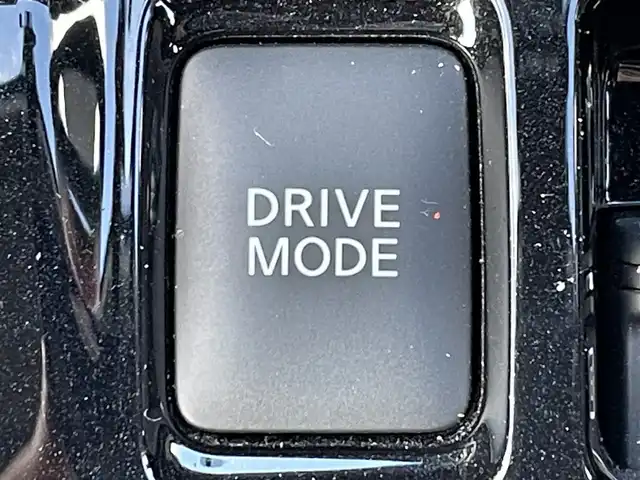 日産 キックス X 兵庫県 2021(令3)年 1.9万km ブリリアントホワイトパール/ピュアブラック 2トーン 純正9インチナビ/フルセグ/Bluetooth/プロパイロット/アラウンドビューモニター/デジタルインナーミラー/シートヒーター/ステアリングヒーター/クルーズコントロール/純正フロアマット/ハーフレザーシート/ルーフレール/ETC/オートライト