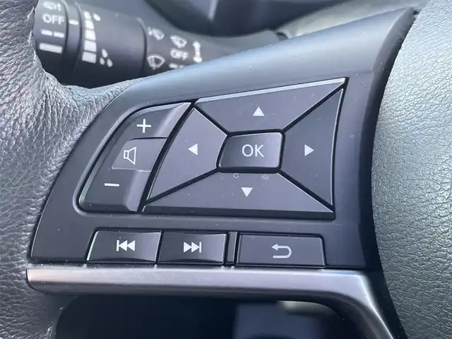 日産 キックス X 兵庫県 2021(令3)年 1.9万km ブリリアントホワイトパール/ピュアブラック 2トーン 純正9インチナビ/フルセグ/Bluetooth/プロパイロット/アラウンドビューモニター/デジタルインナーミラー/シートヒーター/ステアリングヒーター/クルーズコントロール/純正フロアマット/ハーフレザーシート/ルーフレール/ETC/オートライト