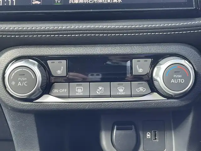 日産 キックス X 兵庫県 2021(令3)年 1.9万km ブリリアントホワイトパール/ピュアブラック 2トーン 純正9インチナビ/フルセグ/Bluetooth/プロパイロット/アラウンドビューモニター/デジタルインナーミラー/シートヒーター/ステアリングヒーター/クルーズコントロール/純正フロアマット/ハーフレザーシート/ルーフレール/ETC/オートライト