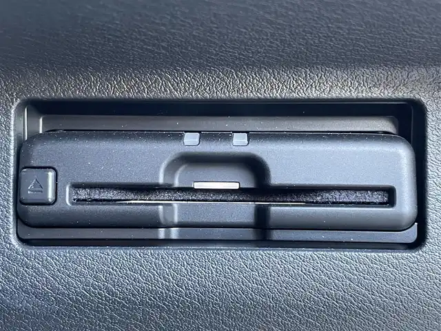 日産 キックス X 兵庫県 2021(令3)年 1.9万km ブリリアントホワイトパール/ピュアブラック 2トーン 純正9インチナビ/フルセグ/Bluetooth/プロパイロット/アラウンドビューモニター/デジタルインナーミラー/シートヒーター/ステアリングヒーター/クルーズコントロール/純正フロアマット/ハーフレザーシート/ルーフレール/ETC/オートライト