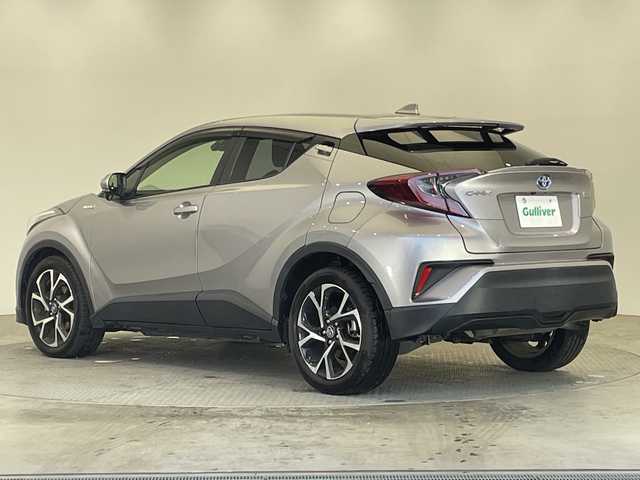 トヨタ Ｃ－ＨＲ S LEDパッケージ 栃木県 2018(平30)年 3.5万km メタルストリームM 純正ナビ/（CD/Bluetooth/フルセグTV/SD）/バックカメラ/トヨタセーフティセンス/コーナーセンサー/ビルトインETC/ドライブレコーダー/禁煙車/オートライト/LEDヘッドライト/横滑り防止装置/スマートキー/プッシュスタート/ステアリングスイッチ/革巻きステアリング/ウィンカーミラー/純正18インチアルミホイール/フロアマット
