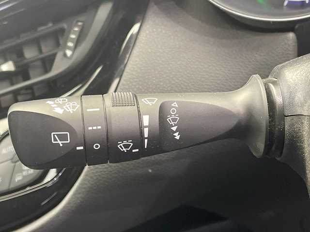 トヨタ Ｃ－ＨＲ S LEDパッケージ 栃木県 2018(平30)年 3.5万km メタルストリームM 純正ナビ/（CD/Bluetooth/フルセグTV/SD）/バックカメラ/トヨタセーフティセンス/コーナーセンサー/ビルトインETC/ドライブレコーダー/禁煙車/オートライト/LEDヘッドライト/横滑り防止装置/スマートキー/プッシュスタート/ステアリングスイッチ/革巻きステアリング/ウィンカーミラー/純正18インチアルミホイール/フロアマット