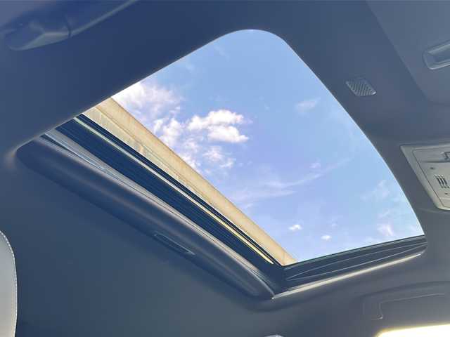 レクサス ＩＳ 300 Fスポーツ モードブラックⅢ 愛知県 2023(令5)年 1.8万km グラファイトブラックガラスフレーク ワンオーナー/禁煙車/サンルーフ/オレンジキャリパー/純正ナビ/フルセグTV・CD・DVD・Bluetooth・USB・SD/前席パワーシート/前席シートヒーター・ベンチレーターシート/運転席シートメモリー/パノラミックビューモニター/パドルシフト/レーダークルーズコントロール/レーントレーシングアシスト（LTA）/ブラインドスポットモニター（BSM)/パーキングサポートアラート（PKSA)/リヤクロストラフィックアラート（RCTA)/パーキングサポートブレーキ（PKSB)/クリアランスソナー/ロードサインアシスト（RSA)/前後ドライブレコーダー（コムテック製TZ-DR210)/ステアリングスイッチ/ビルトインETC2.0/プリクラッシュセーフティー/アイドリングストップ/オートブレーキホールド/LEDヘッドライト/オートライト/オートハイビーム/ISOFIX/純正フロアマット/カードキー/スペアスマートキー/保証書/取扱説明書/ディーラー点検整備記録簿 1カ月・R6・R7