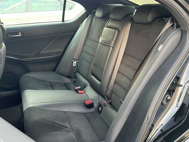 レクサス ＩＳ 300 Fスポーツ モードブラックⅢ 愛知県 2023(令5)年 1.8万km グラファイトブラックガラスフレーク ワンオーナー/禁煙車/サンルーフ/オレンジキャリパー/純正ナビ/フルセグTV・CD・DVD・Bluetooth・USB・SD/前席パワーシート/前席シートヒーター・ベンチレーターシート/運転席シートメモリー/パノラミックビューモニター/パドルシフト/レーダークルーズコントロール/レーントレーシングアシスト（LTA）/ブラインドスポットモニター（BSM)/パーキングサポートアラート（PKSA)/リヤクロストラフィックアラート（RCTA)/パーキングサポートブレーキ（PKSB)/クリアランスソナー/ロードサインアシスト（RSA)/前後ドライブレコーダー（コムテック製TZ-DR210)/ステアリングスイッチ/ビルトインETC2.0/プリクラッシュセーフティー/アイドリングストップ/オートブレーキホールド/LEDヘッドライト/オートライト/オートハイビーム/ISOFIX/純正フロアマット/カードキー/スペアスマートキー/保証書/取扱説明書/ディーラー点検整備記録簿 1カ月・R6・R7