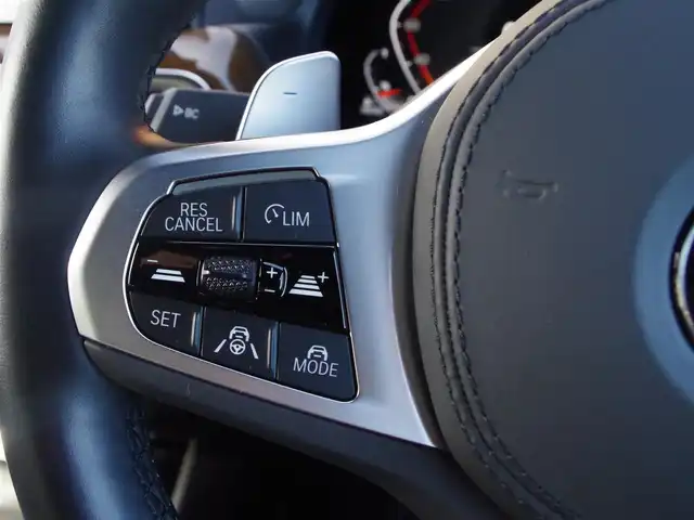 ＢＭＷ ＢＭＷ Ｘ３ xDrive20d Mスポーツ 埼玉県 2023(令5)年 1.4万km サファイアブラックP ブラックレザーシート/アダプティブクルーズコントロール/インテリジェントセーフティ/パノラミックスライディングルーフ/harman/kardon/CarPlay/パークディスタンスコントロール/ブラインドスポットモニター/コンフォートアクセス/全周囲カメラ/iDriveナビ/ドラレコ/ETC/フルセグTV/ワイヤレス充電/シートヒーター/シートポジションメモリー機能