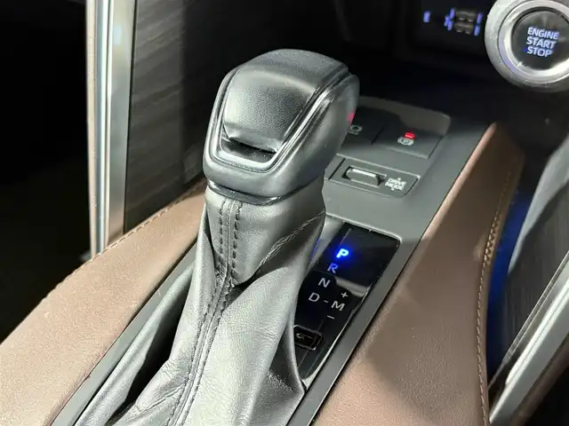 トヨタ ハリアー Z 佐賀県 2020(令2)年 5.1万km プレシャスブラックパール 禁煙車/メーカー純正12.3インチナビ/JBLプレミアムサウンド/ドラレコ機能付きデジタルインナーミラー/バックカメラ/パワーバックドア/運転席パワーシート /ハーフレザーシート/ETC2.0/純正19インチアルミホイール/トヨタセーフティセンス/レーントレーシングアラート/プリクラッシュセーフティ/ブラインドスポットモニター/インテリジェントクリアランスソナー/リアクロストラフィックアラート/ヘッドアップディスプレイ/ロードサインアシスト/オートマチックハイビーム/レーダークルーズコントロール（操舵支援あり）