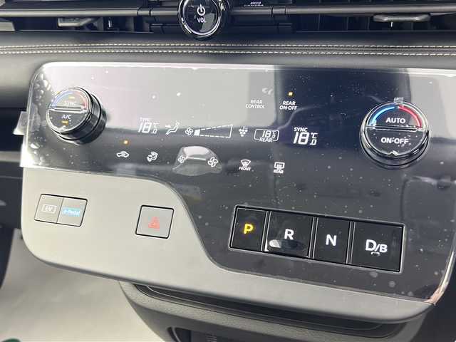 日産 セレナ e－パワー ハイウェイスター V 宮城県 2025(令7)年 0.1万km未満 プリズムホワイト 登録済未使用車/インテリジェントアラウンドビューモニター/インテリジェントルームミラー/プロパイロット(ナビリンク機能付き)/インテリジェント エマージェンシーブレーキ/アダプティブLEDヘッドライトシステム/ハイビームアシスト/インテリジェント LI（車線逸脱防止支援システム）/インテリジェント LDW（車線逸脱警報）/インテリジェント BSW（後側方車両検知警報）/12.3インチカラーディスプレイ/・NissanConnectナビゲーションシステム/・BT.USB/フルセグTV/ワイヤレス充電/両側パワースライドドア/ビルトインETC2.0/電動パーキングブレーキ/ステアリングスイッチ/プッシュスタート/スマートキー2個/純正16インチアルミホイール/後席ロールサンシェード