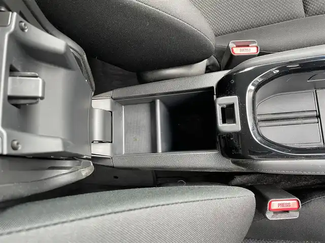 ホンダ ヴェゼル ハイブリッド X 福島県 2015(平27)年 12.6万km モルフォブルーP (株)IDOMが運営する【じしゃロン福島店】の自社ローン専用車両になります。こちらは現金またはオートローンご利用時の価格です。自社ローンご希望の方は別途その旨お申付け下さい/純正メモリナビ（VXM-155VSi）/ワンセグテレビ/バックカメラ/モデューロエアロ/革巻ステアリング/ステアリングリモコン/ドライブレコーダー/パドルシフト/ＥＴＣ/車両接近アラーム/フロントフォグランプ