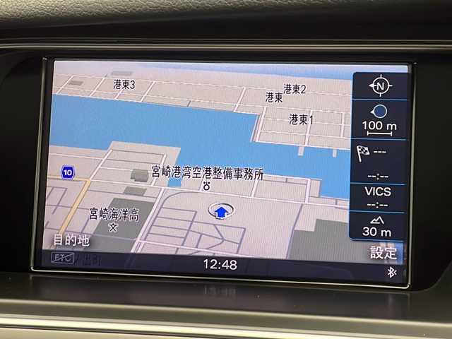 アウディ Ａ４ 2．0 TFSI 宮崎県 2014(平26)年 11.7万km ムーンライトブルーパールエフェクト ターボ/純正ナビ/パワーシート　/電動パーキングブレーキ/ＣＤ　ＤＶＤ　/バックカメラ　/シートヒーター　/電動格納ミラー　/純正アルミホイール/オートライト　/ウィンカーミラー/ステアリングスイッチ/スマートキー　/ＥＴＣ