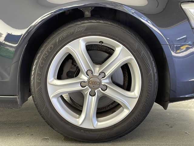 アウディ Ａ４ 2．0 TFSI 宮崎県 2014(平26)年 11.7万km ムーンライトブルーパールエフェクト ターボ/純正ナビ/パワーシート　/電動パーキングブレーキ/ＣＤ　ＤＶＤ　/バックカメラ　/シートヒーター　/電動格納ミラー　/純正アルミホイール/オートライト　/ウィンカーミラー/ステアリングスイッチ/スマートキー　/ＥＴＣ