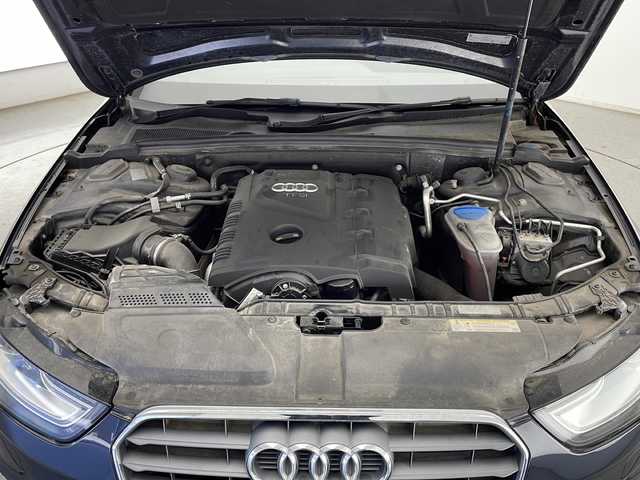 アウディ Ａ４ 2．0 TFSI 宮崎県 2014(平26)年 11.7万km ムーンライトブルーパールエフェクト ターボ/純正ナビ/パワーシート　/電動パーキングブレーキ/ＣＤ　ＤＶＤ　/バックカメラ　/シートヒーター　/電動格納ミラー　/純正アルミホイール/オートライト　/ウィンカーミラー/ステアリングスイッチ/スマートキー　/ＥＴＣ