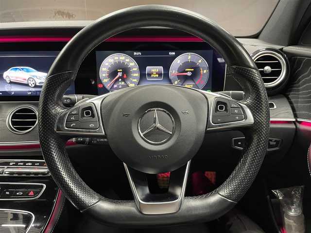 メルセデス・ベンツ Ｅ２２０ｄ アバンギャルド スポーツ 群馬県 2016(平28)年 7.8万km ダイヤモンドホワイト レザーエクスクルーシブパッケージ/・パノラマサンルーフ/・ブルメスターサウンド/・エアバランスパッケージ/・全席シートヒーター /・電動リヤゲート/・本革シート/レーダーセーフティパッケージ/・ブラインドスポット/・衝突軽減ブレーキ/・レーンキープ/全方位カメラ/LEDライト/純正ナビ/フルセグTV/キーレスゴー/黒革シート/19インチAW/アップルCarPlay