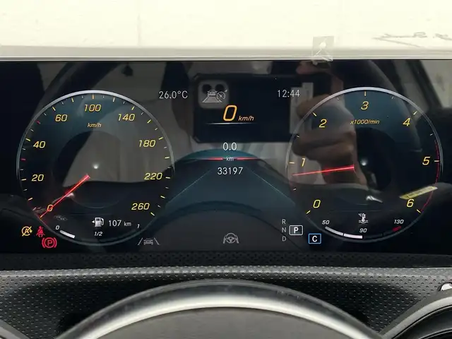 メルセデス・ベンツ Ａ２００ｄ AMGライン 東京都 2020(令2)年 3.4万km ポーラホワイト ワンオーナー/AMGライン/レーダーセーフパッケージ/ACC/BSA/LKA/ナビゲーションパッケージ/前席パワーシート/シートヒーター/メーカーナビ/フルセグTV/BT/USB/Wチャージ/パドルシフト/前後ドライブレコーダー/取扱説明書/保証書/スペアキー