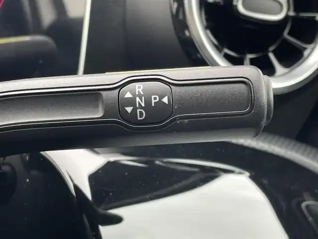 メルセデス・ベンツ Ａ２００ｄ AMGライン 東京都 2020(令2)年 3.4万km ポーラホワイト ワンオーナー/AMGライン/レーダーセーフパッケージ/ACC/BSA/LKA/ナビゲーションパッケージ/前席パワーシート/シートヒーター/メーカーナビ/フルセグTV/BT/USB/Wチャージ/パドルシフト/前後ドライブレコーダー/取扱説明書/保証書/スペアキー
