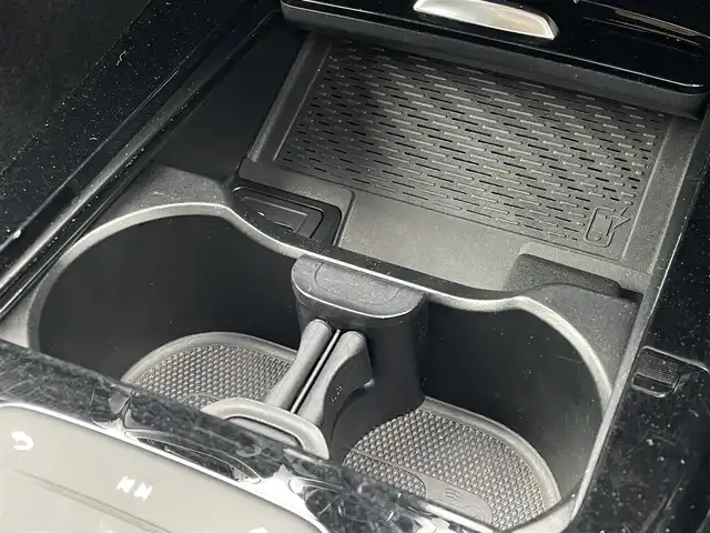 メルセデス・ベンツ Ａ２００ｄ AMGライン 東京都 2020(令2)年 3.4万km ポーラホワイト ワンオーナー/AMGライン/レーダーセーフパッケージ/ACC/BSA/LKA/ナビゲーションパッケージ/前席パワーシート/シートヒーター/メーカーナビ/フルセグTV/BT/USB/Wチャージ/パドルシフト/前後ドライブレコーダー/取扱説明書/保証書/スペアキー