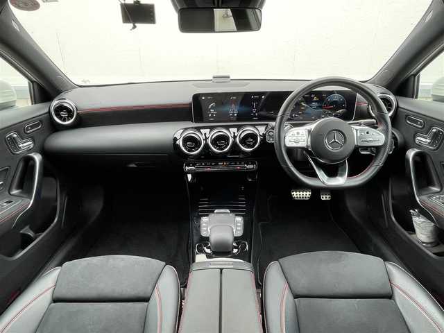 メルセデス・ベンツ Ａ２００ｄ AMGライン 東京都 2020(令2)年 3.4万km ポーラホワイト ワンオーナー/AMGライン/レーダーセーフパッケージ/ACC/BSA/LKA/ナビゲーションパッケージ/前席パワーシート/シートヒーター/メーカーナビ/フルセグTV/BT/USB/Wチャージ/パドルシフト/前後ドライブレコーダー/取扱説明書/保証書/スペアキー