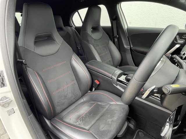 メルセデス・ベンツ Ａ２００ｄ AMGライン 東京都 2020(令2)年 3.4万km ポーラホワイト ワンオーナー/AMGライン/レーダーセーフパッケージ/ACC/BSA/LKA/ナビゲーションパッケージ/前席パワーシート/シートヒーター/メーカーナビ/フルセグTV/BT/USB/Wチャージ/パドルシフト/前後ドライブレコーダー/取扱説明書/保証書/スペアキー