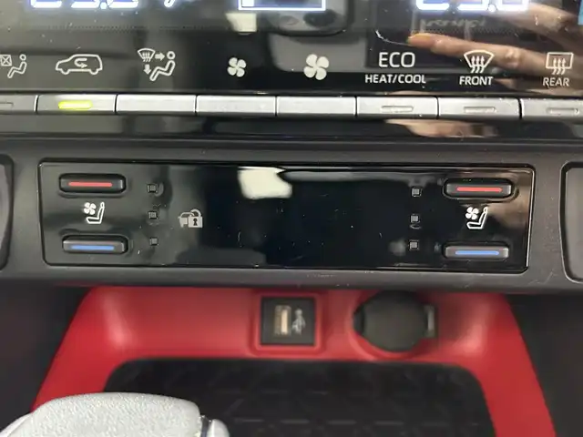 トヨタ ＲＡＶ４ アドベンチャー オフロードPKGⅡ 大阪府 2023(令5)年 2.1万km 緑 純正10incナビ(フルセグ/Bluetooth) バックカメラ ETC 社外グリル 黒革シート パワーシート/ヒーター/エアコン 衝突軽減 レーダーC クリアランスソナー BSM デジタルミラー