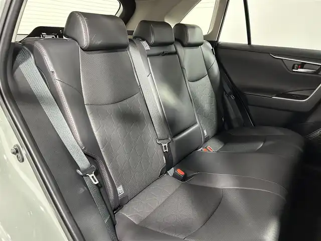 トヨタ ＲＡＶ４ アドベンチャー オフロードPKGⅡ 大阪府 2023(令5)年 2.1万km 緑 純正10incナビ(フルセグ/Bluetooth) バックカメラ ETC 社外グリル 黒革シート パワーシート/ヒーター/エアコン 衝突軽減 レーダーC クリアランスソナー BSM デジタルミラー