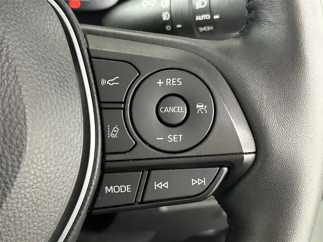 トヨタ ＲＡＶ４ アドベンチャー オフロードPKGⅡ 大阪府 2023(令5)年 2.1万km 緑 純正10incナビ(フルセグ/Bluetooth) バックカメラ ETC 社外グリル 黒革シート パワーシート/ヒーター/エアコン 衝突軽減 レーダーC クリアランスソナー BSM デジタルミラー