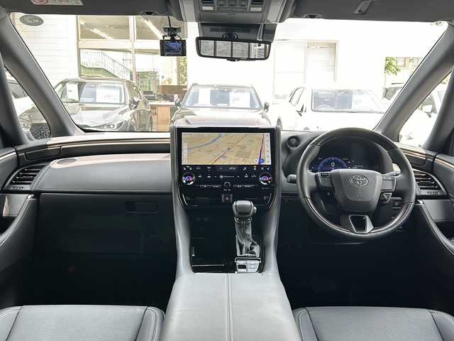 トヨタ アルファード Z 京都府 2023(令5)年 0.7万km プラチナホワイトパールマイカ 純正ディスプレイオーディオ/　ナビキッド付き/フルセグTV/HDMI/Bluetooth/全方位モニター/デジタルインナーミラー/左右独立ムーンルーフ/パーキングアシスト/電動リアゲート/両側電動スライドドア/ETC2.0/ワイヤレス充電/ステアリングヒーター/BSM/LEDオートライト/スペアタイヤ/シートヒーター /ベンチレーション/ワンオーナー