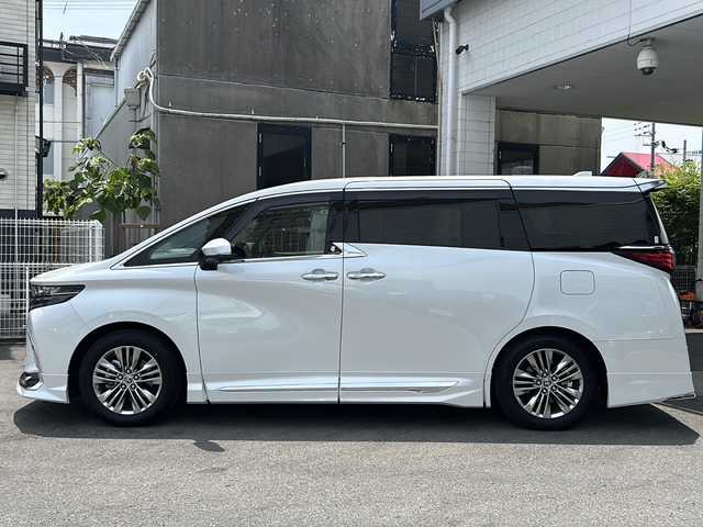 トヨタ アルファード Z 京都府 2023(令5)年 0.7万km プラチナホワイトパールマイカ 純正ディスプレイオーディオ/　ナビキッド付き/フルセグTV/HDMI/Bluetooth/全方位モニター/デジタルインナーミラー/左右独立ムーンルーフ/パーキングアシスト/電動リアゲート/両側電動スライドドア/ETC2.0/ワイヤレス充電/ステアリングヒーター/BSM/LEDオートライト/スペアタイヤ/シートヒーター /ベンチレーション/ワンオーナー