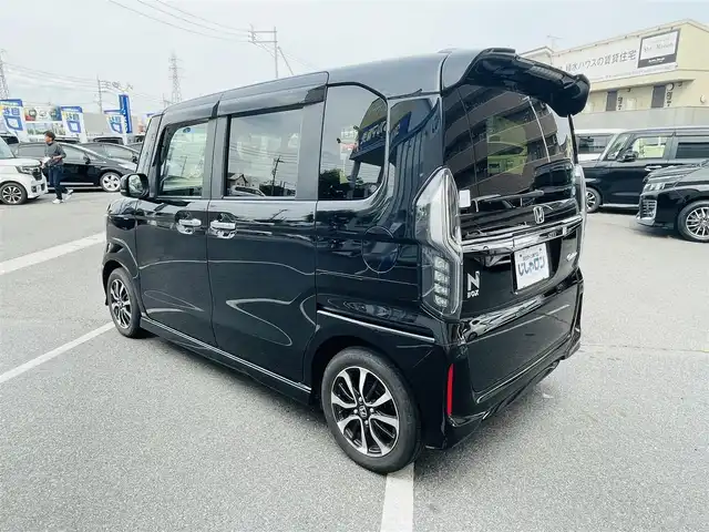 ホンダ Ｎ ＢＯＸ カスタム G L ホンダセンシング 岡山県 2019(令1)年 9.5万km クリスタルブラックパール (株)IDOMが運営する【じしゃロン岡山店】の自社ローン専用車両です。こちらは現金またはオートローンご利用時の価格です。 自社ローンご希望の方は別途その旨お申し付け下さい/＊片側パワスラ/＊プッシュST/＊スマートキー