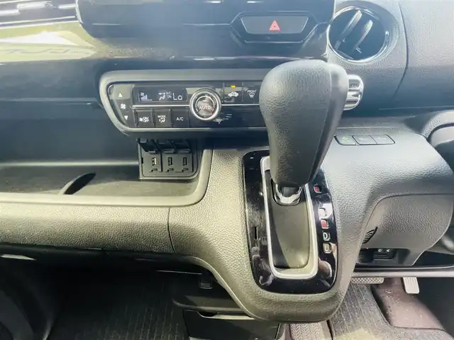 ホンダ Ｎ ＢＯＸ カスタム G L ホンダセンシング 岡山県 2019(令1)年 9.5万km クリスタルブラックパール (株)IDOMが運営する【じしゃロン岡山店】の自社ローン専用車両です。こちらは現金またはオートローンご利用時の価格です。 自社ローンご希望の方は別途その旨お申し付け下さい/＊片側パワスラ/＊プッシュST/＊スマートキー