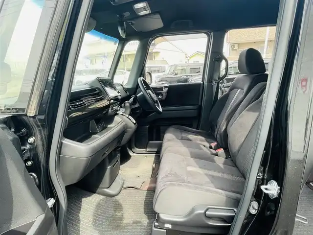 ホンダ Ｎ ＢＯＸ カスタム G L ホンダセンシング 岡山県 2019(令1)年 9.5万km クリスタルブラックパール (株)IDOMが運営する【じしゃロン岡山店】の自社ローン専用車両です。こちらは現金またはオートローンご利用時の価格です。 自社ローンご希望の方は別途その旨お申し付け下さい/＊片側パワスラ/＊プッシュST/＊スマートキー