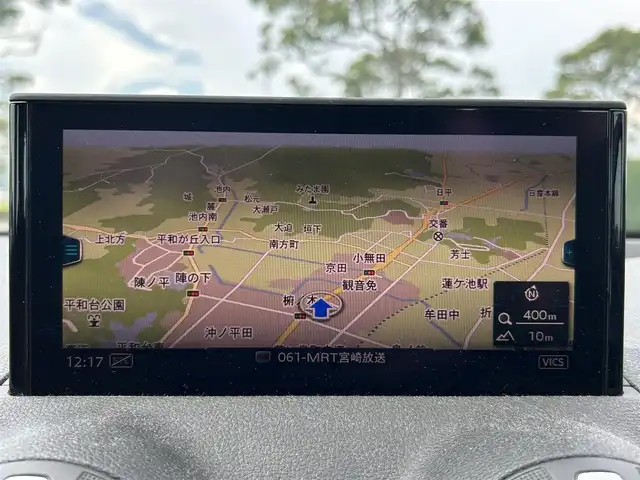 アウディ Ｑ２ ハッシュタグ アニバーサリーリミテッド 宮崎県 2018(平30)年 6.1万km グレイシアホワイトメタリック プッシュスタート/MTモード付AT/アダプティブ・クルーズ・コントロール/Audi　アクティブレーンアシスト/・トラフィックジャムアシスト/ダウンヒルスピードコントロール/バーチャルコックピット/純正ナビ/・CD/DVDプレイヤー/・Bluetooth接続/・Audi smart phone/(Apple CarPlay、Android Auto)/バックカメラ/ETC2.0/DN席シートヒーター /純正フロアマット/純正17インチAW/保証書/取説