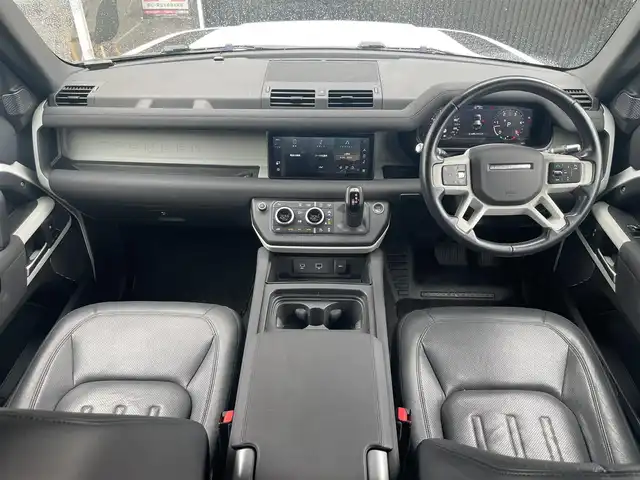 ランドローバー ランドローバー ディフェンダー 110X 福岡県 2021(令3)年 5.2万km フジホワイト パノラマサンルーフ/アダプティブクルーズコントロール/レーンキープアシスト/ブラインドスポットモニター/黒革シート/全席シートヒーター/純正サイドステップ/純正ナビ　/Applecarplay/androidauto/全方位カメラ/Bluetooth/LEDヘッドライト/エアーサスペンション/純正19インチアルミホイール/ETC2.0/取扱説明書/保証書/スペアキー×1