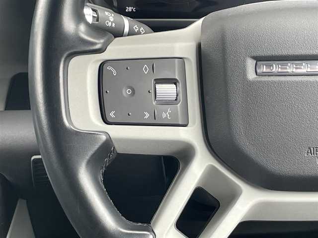 ランドローバー ランドローバー ディフェンダー 110X 福岡県 2021(令3)年 5.2万km フジホワイト パノラマサンルーフ/アダプティブクルーズコントロール/レーンキープアシスト/ブラインドスポットモニター/黒革シート/全席シートヒーター/純正サイドステップ/純正ナビ　/Applecarplay/androidauto/全方位カメラ/Bluetooth/LEDヘッドライト/エアーサスペンション/純正19インチアルミホイール/ETC2.0/取扱説明書/保証書/スペアキー×1