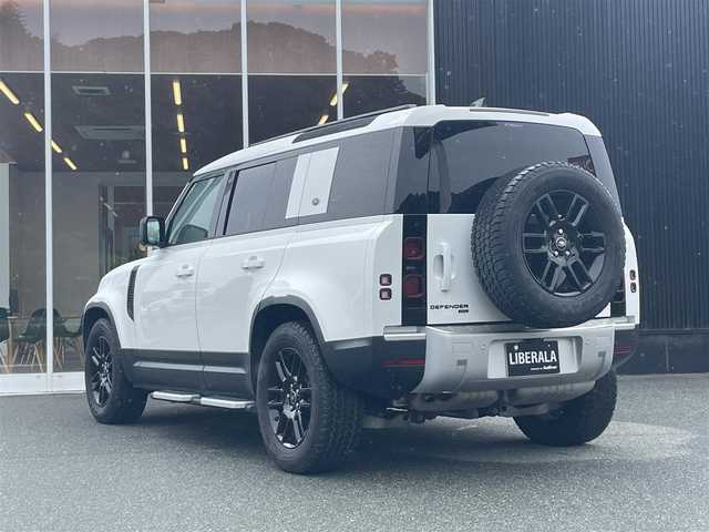 ランドローバー ランドローバー ディフェンダー 110X 福岡県 2021(令3)年 5.2万km フジホワイト パノラマサンルーフ/アダプティブクルーズコントロール/レーンキープアシスト/ブラインドスポットモニター/黒革シート/全席シートヒーター/純正サイドステップ/純正ナビ　/Applecarplay/androidauto/全方位カメラ/Bluetooth/LEDヘッドライト/エアーサスペンション/純正19インチアルミホイール/ETC2.0/取扱説明書/保証書/スペアキー×1