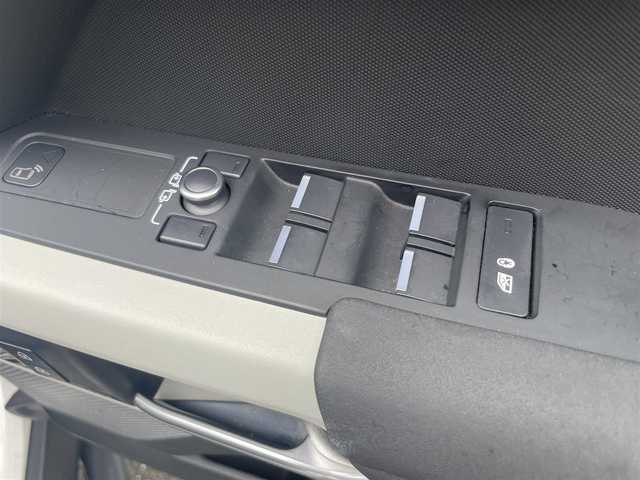 ランドローバー ランドローバー ディフェンダー 110X 福岡県 2021(令3)年 5.2万km フジホワイト パノラマサンルーフ/アダプティブクルーズコントロール/レーンキープアシスト/ブラインドスポットモニター/黒革シート/全席シートヒーター/純正サイドステップ/純正ナビ　/Applecarplay/androidauto/全方位カメラ/Bluetooth/LEDヘッドライト/エアーサスペンション/純正19インチアルミホイール/ETC2.0/取扱説明書/保証書/スペアキー×1
