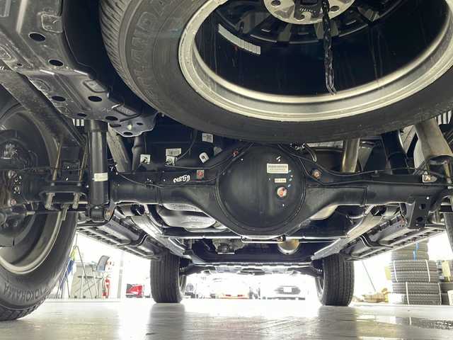 三菱 トライトン GSR 岐阜県 2024(令6)年 0.8万km ダイヤモンドブラックマイカ 純正ナビ/Bluetooth/フルセグTV/AppleCarPlay/USB/全方位カメラ/パーキングセンサー前後/踏み間違い衝突防止アシスト/車線逸脱防止/レーダークルーズコントロール/ブラインドスポットモニター/道路標識表示/ダウンヒルアシストコントロール/４WD/ルーフレール/スマートキー/プッシュスタート/スペアキー/パワーシート（運転席）/レザーシート/シートヒーター/ステアリングヒーター/革ステアリング/ステアリングスイッチ/純正アルミホイール/LEDヘッドライト/フォグランプ/サイドエアバッグ/ETC