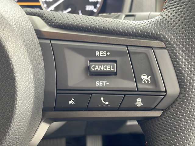 三菱 トライトン GSR 岐阜県 2024(令6)年 0.8万km ダイヤモンドブラックマイカ 純正ナビ/Bluetooth/フルセグTV/AppleCarPlay/USB/全方位カメラ/パーキングセンサー前後/踏み間違い衝突防止アシスト/車線逸脱防止/レーダークルーズコントロール/ブラインドスポットモニター/道路標識表示/ダウンヒルアシストコントロール/４WD/ルーフレール/スマートキー/プッシュスタート/スペアキー/パワーシート（運転席）/レザーシート/シートヒーター/ステアリングヒーター/革ステアリング/ステアリングスイッチ/純正アルミホイール/LEDヘッドライト/フォグランプ/サイドエアバッグ/ETC