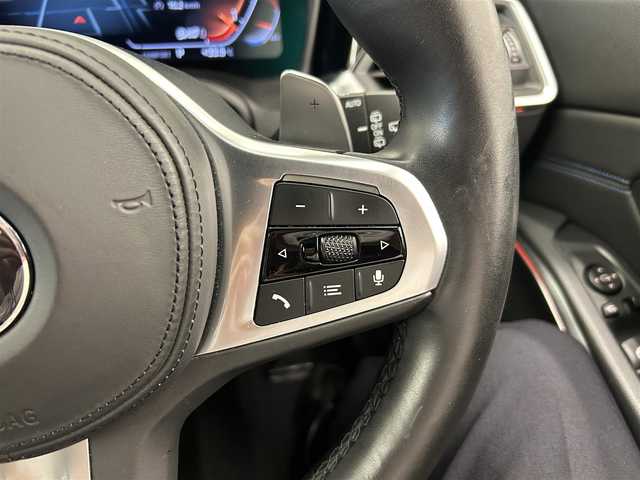 ＢＭＷ ３２０ｄ xDrive ツーリング Mスポーツ 岡山県 2020(令2)年 3.6万km サファイアブラックP 純正iDriveナビ/全周囲カメラ/ACC/ミラー一体型ETC/オートエアコン/オートライト/オートワイパー/AHB/LEDヘッドライト/Mスポーツ専用シート/Mスポーツ専用ハンドル/Mスポーツ専用サスペンション/Mスポーツ専用ドアシルプレート/PTG/正面衝突警告/側面衝突警告/車線逸脱警告/車線変更警告/Bluetooth/アップルカープレイ/ワイヤレスチャージ/ブレーキオートホールド/パーキングアシスト＋