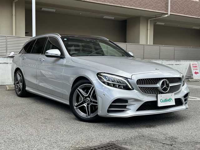 メルセデス・ベンツ Ｃ１８０ アバンギャルド AMGライン 大阪府 2018(平30)年 5.2万km イリジウムシルバー パノラミックスライディングルーフ/AMGライン/レーダーセーフティーパッケージ/・アクティブディスタンスアシスト・ディストロニック（自動再発信機能付）/・アクティブステアリングアシスト・アクティブレーンチェンジングアシスト/・アクティブエマージェンシーストップアシスト/・アクティブブレーキアシスト（歩行者/飛び出し検知機能付/・PRE-SAFE、PRE-SAFEサウンド、緊急回避補助システム、渋滞時緊急ブレーキ機能/・アクティブレーキーピングアシスト/・PRE-SAFEプラス（被害軽減ブレーキ付後方衝突警告システム）/・チャイルドセーフティシートセンサー（助手席）/クルーズコントロール（追従走行アリ）/10.25インチワイドディスプレイ/・バックカメラ/・フルセグテレビ/・AM/FM/BT/パワーシート（D/N）/シートヒーター（D/N）/ETC2.0/革巻きステアリング/ステアリングスイッチ/スペアキー/取扱説明書/保証書/記録簿（R6/R4/R2/R1）